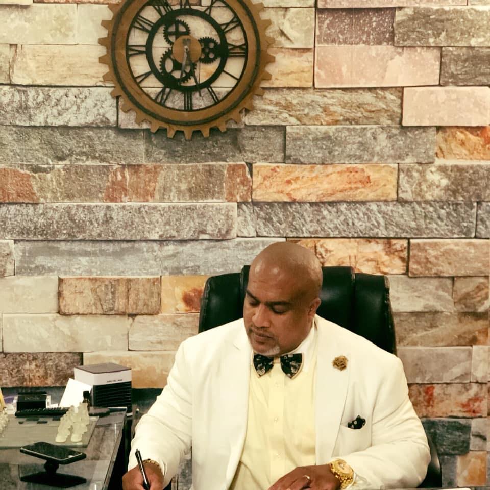 Dr. Israel Peña